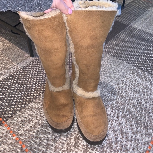 Sundance tall chestnut uggs size 6 - Picture 9 of 9